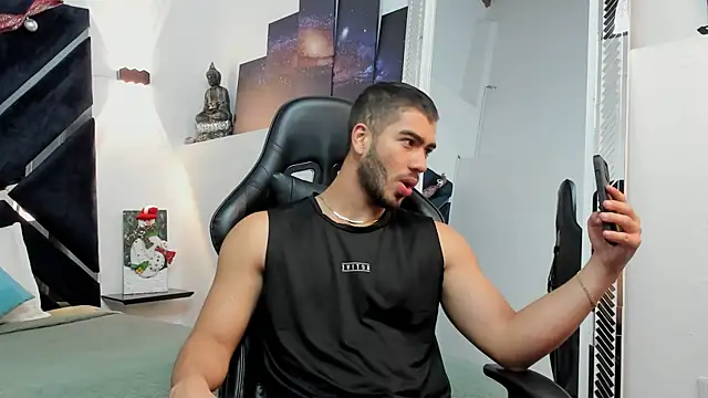 Franco banderas online show from 5, 12, 2025