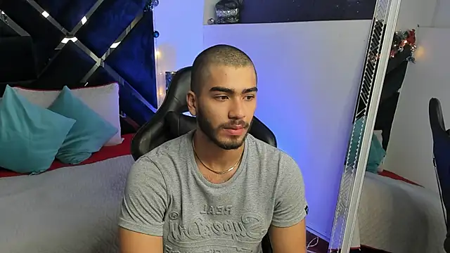 Franco banderas online show from 17, 12, 2025