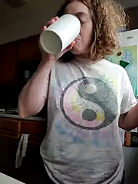 DeliaBlew online show from 22, 4, 2026