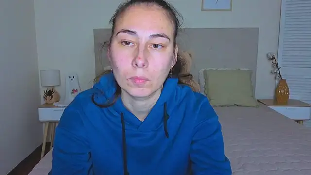 Olivia milf  online show from 29, 11, 2025