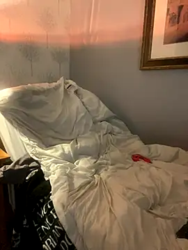 Snapshot of majorredeye40 chatting on 5, 12, 2025 majorredeye40 online show from 5, 12, 2025