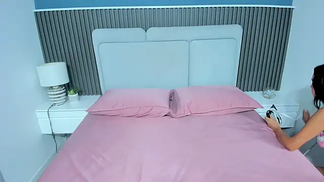 Miia cute18 online show from 11, 1, 2026