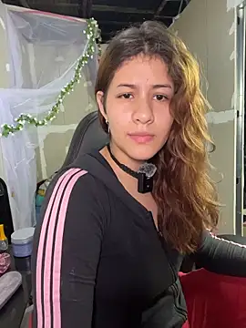 dakota021 online show from 9, 4, 2026