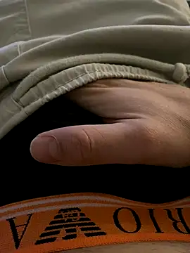 Snapshot of Magicboysz chatting on 2, 12, 2025 Magicboysz online show from 2, 12, 2025