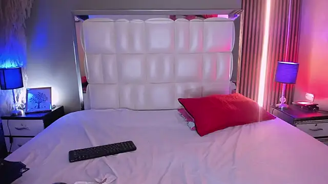 xCharlotte 20 online show from 28, 2, 2026