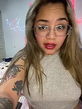 Snapshot of Lindalatina2001 chatting on 28, 5, 2026 Lindalatina2001 online show from 28, 5, 2026