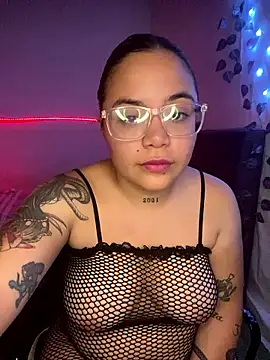 Lindalatina2001 online show from 14, 1, 2026