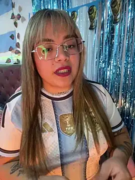 Snapshot of Lindalatina2001 chatting on 23, 6, 2026 Lindalatina2001 online show from 23, 6, 2026