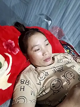 Evelyn-n online show from 4, 12, 2025