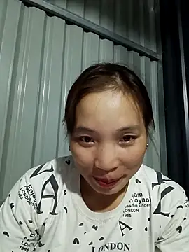 Snapshot of Evelyn-n chatting on 1, 12, 2025 Evelyn-n online show from 1, 12, 2025