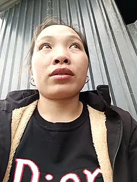 Evelyn-n online show from 6, 3, 2026