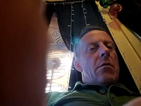 MrGuuDdick77 online show from 15, 4, 2026