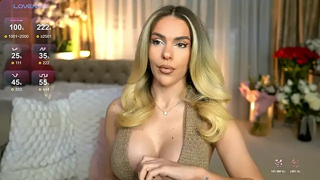 ChloeVelvetx online show from 11, 4, 2026