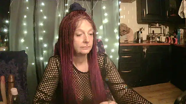 Snapshot of pixxiexo chatting on 13, 4, 2026 pixxiexo online show from 13, 4, 2026