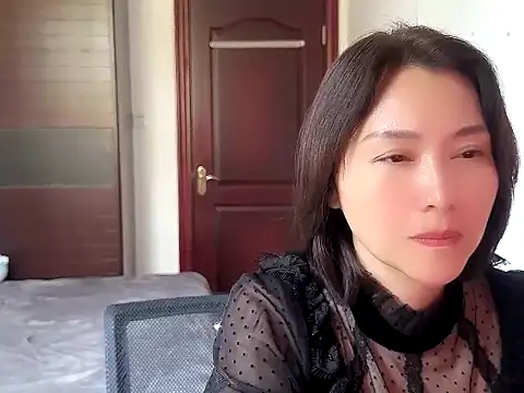 A-ZJunn online show from 1, 12, 2025