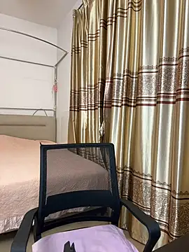 A-ZJunn online show from 6, 4, 2026