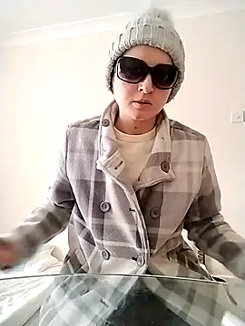 Amy01112 online show from 20, 4, 2026