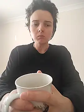 Amy01112 online show from 15, 4, 2026