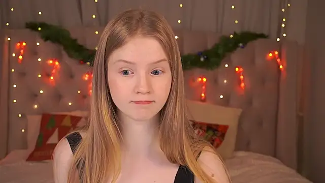 LilianHoward online show from 21, 12, 2025