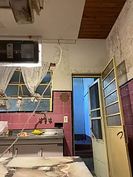 Petebulimia online show from 18, 3, 2026