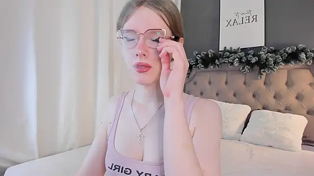 Snapshot of AnGee_ chatting on 11, 1, 2026 AnGee online show from 11, 1, 2026