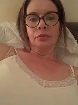 Snapshot of CherryCe chatting on 23, 12, 2025 CherryCe online show from 23, 12, 2025