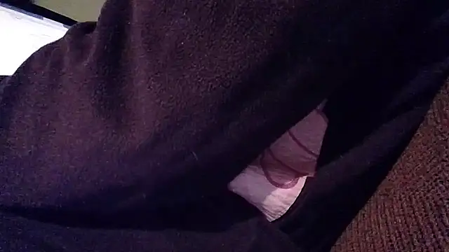 gatitachula93 online show from 17, 12, 2025