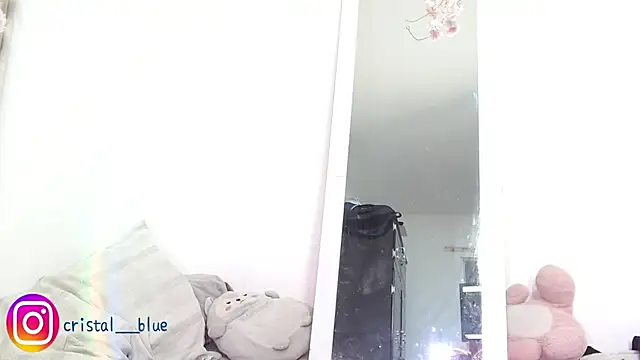 Snapshot of cristal__blue chatting on 10, 5, 2026 cristal blue online show from 10, 5, 2026