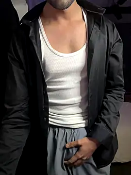 Snapshot of fitboy_xxx chatting on 19, 12, 2025 fitboy xxx online show from 19, 12, 2025