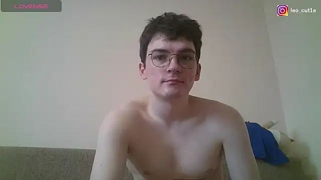leo cutie online show from 17, 3, 2026