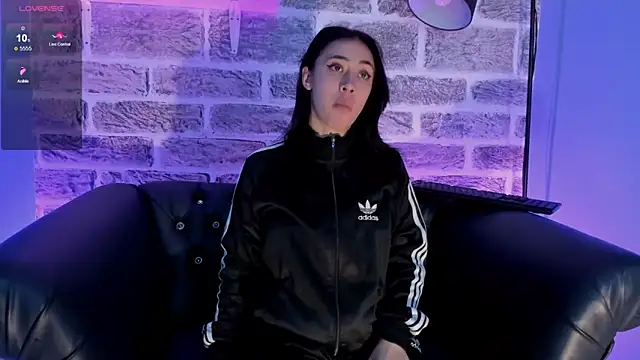 Ariana collinss online show from 18, 5, 2026