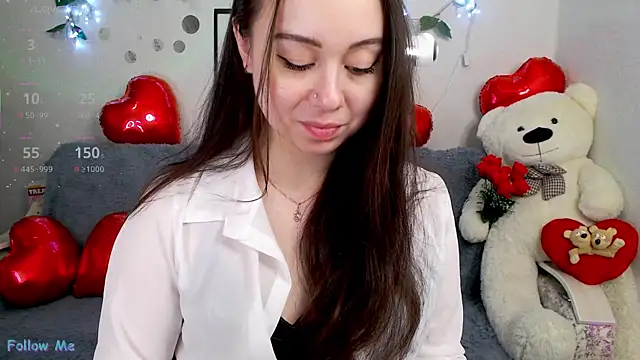 AlinaEleven online show from 2, 4, 2026