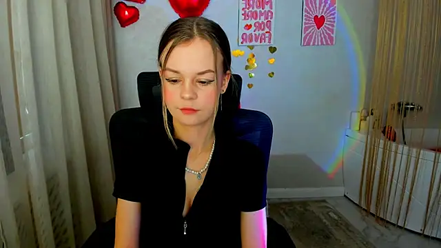 MidnighteAura online show from 17, 2, 2026