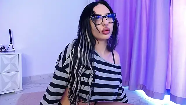 Snapshot of RavenFoxxy chatting on 10, 6, 2026 RavenFoxxy online show from 10, 6, 2026