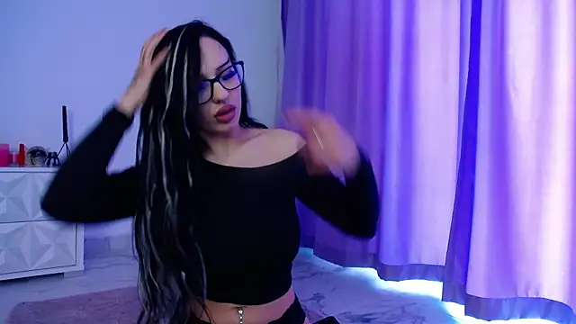 Snapshot of RavenFoxxy chatting on 15, 6, 2026 RavenFoxxy online show from 15, 6, 2026