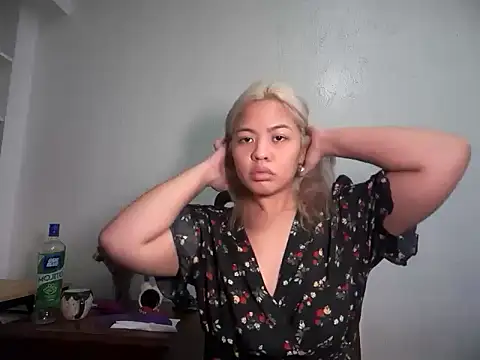 Snapshot of Tina_Slick chatting on 29, 5, 2026 Tina Slick online show from 29, 5, 2026