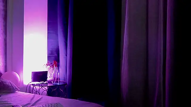 LucyRayy online show from 28, 2, 2026