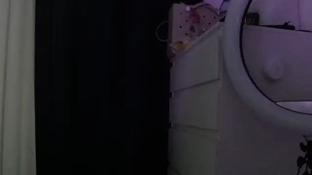 LucyRayy online show from 12, 2, 2026