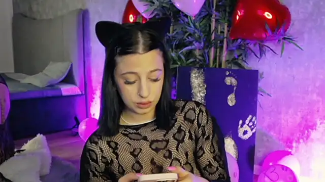 LucyRayy online show from 14, 2, 2026