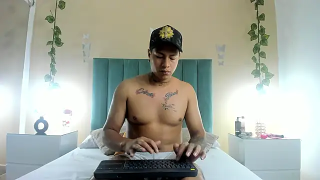 kaylaa sex online show from 18, 2, 2026