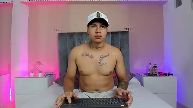 kaylaa sex online show from 7, 2, 2026