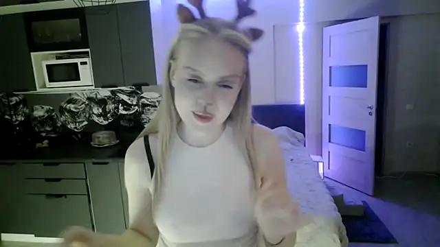 LunaPeony online show from 22, 2, 2026