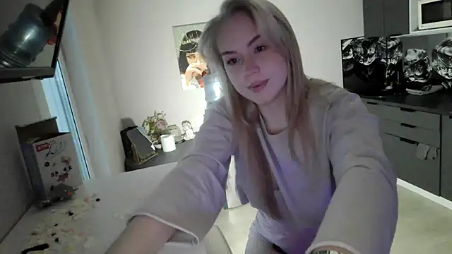 LunaPeony online show from 1, 2, 2026