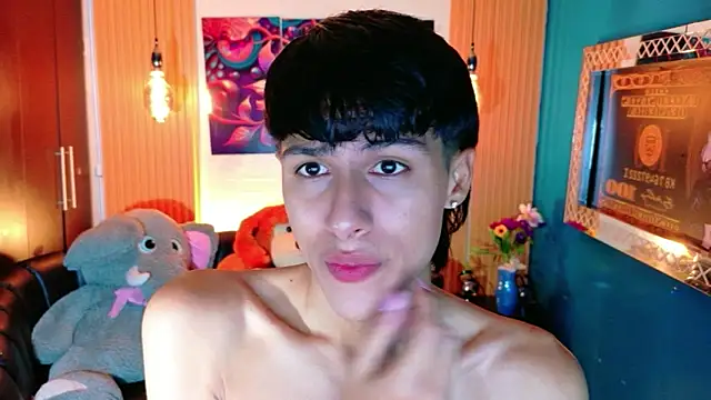 Snapshot of StormLuxX chatting on 6, 5, 2026 StormLuxX online show from 6, 5, 2026
