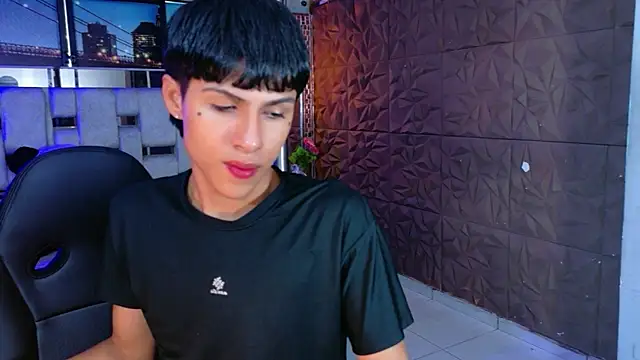 StormLuxX online show from 8, 1, 2026