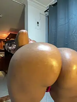 EmyVega online show from 9, 3, 2026