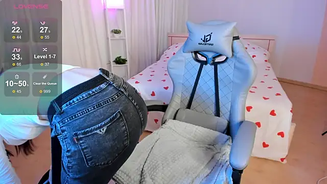 KrisDoeil online show from 6, 4, 2026