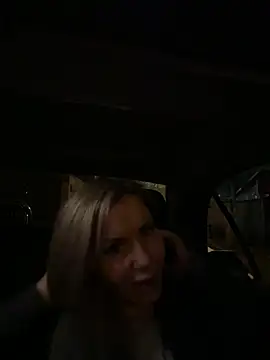 AnikaSunshine online show from 4, 4, 2026