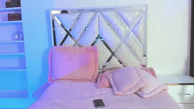 ElenaLauren online show from 7, 2, 2026