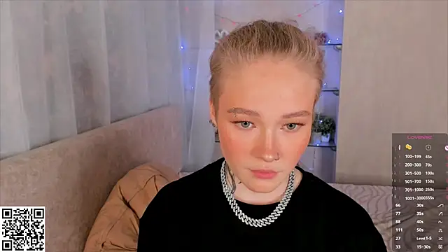 Snapshot of MaireLanda chatting on 5, 6, 2026 MaireLanda online show from 5, 6, 2026